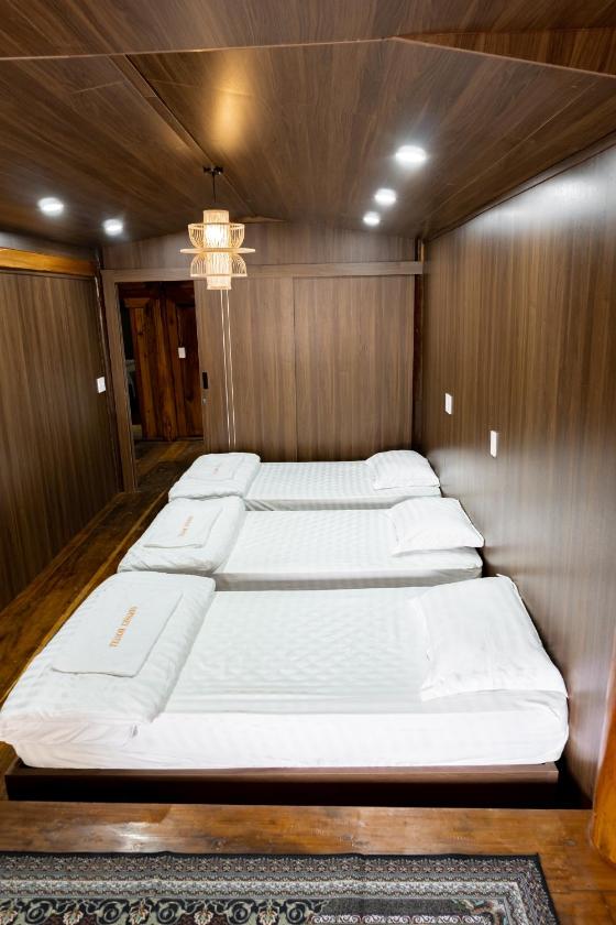 Phòng Ngủ Tập Thể Cho Cả Nam Và Nữ