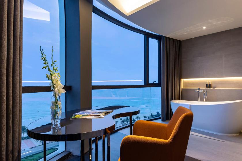 Executive Suite with Ocean Front Executive Suite with Ocean Front