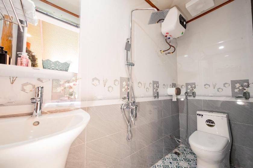 Nhà 3 Người Yên Tĩnh