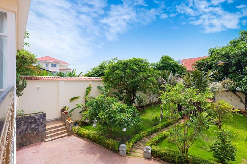 Biệt Thự Có Hồ Bơi Riêng