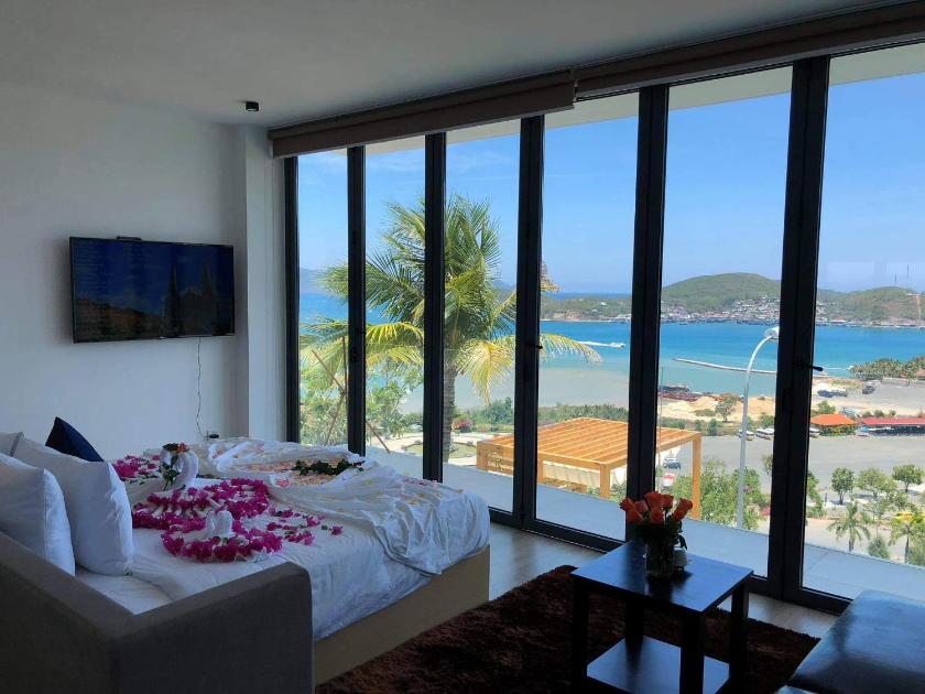 Biệt Thự Nhìn Ra Biển