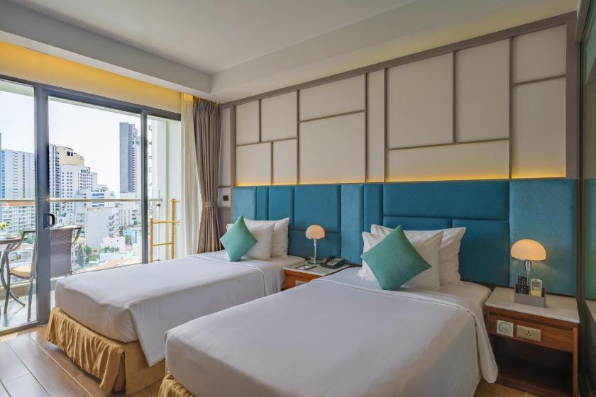 Phòng Premier Deluxe 2 Giường Đơn Nhìn ra Thành phố Phòng Premier Deluxe 2 Giường Đơn Nhìn ra Thành phố