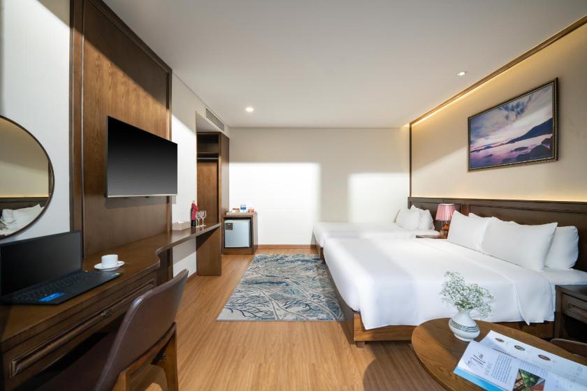Phòng Deluxe 3 Người - Bao Gồm Trà Chiều Phòng Deluxe 3 Người - Bao Gồm Trà Chiều