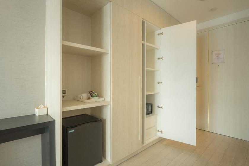 Phòng Deluxe Giường Đôi Với Ban Công và Tầm Nhìn Ra Biển