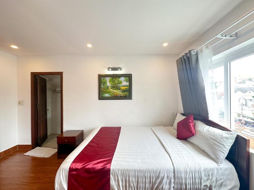 Phòng Giường Đôi Hạng Tiết Kiệm