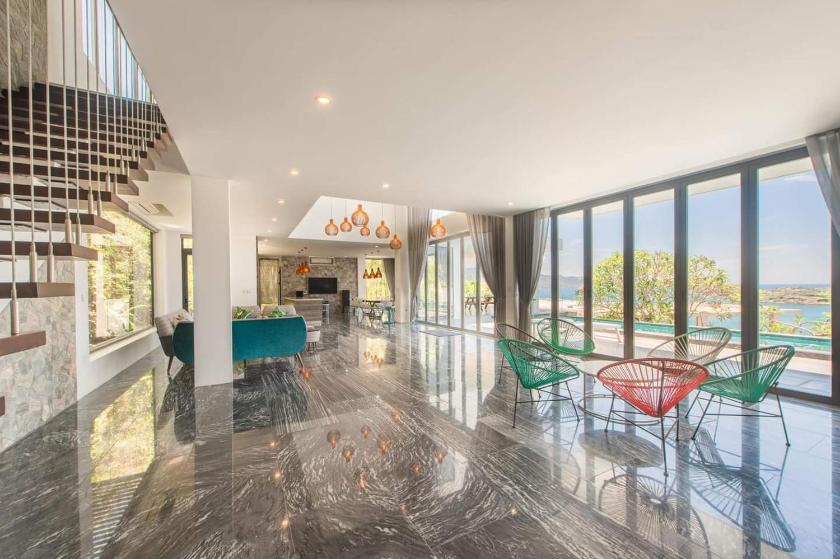 Biệt Thự Nhìn Ra Biển