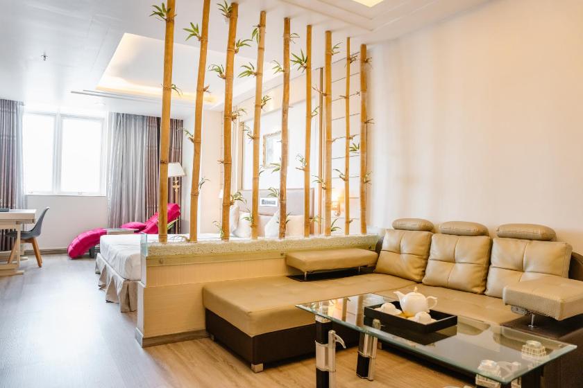 Suite Palace Nhìn ra Sông của Thành phố