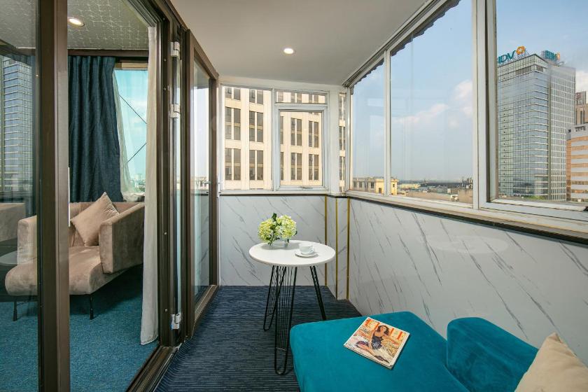 Suite Ja Cosmo Có Ban Công Với Bể Jacuzzi