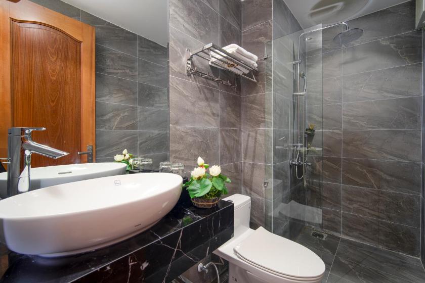 Phòng Deluxe Giường Đôi Có Vòi Sen