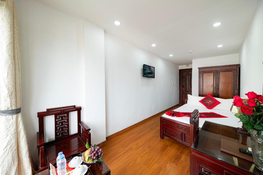Phòng Deluxe Giường Đôi Có Ban Công