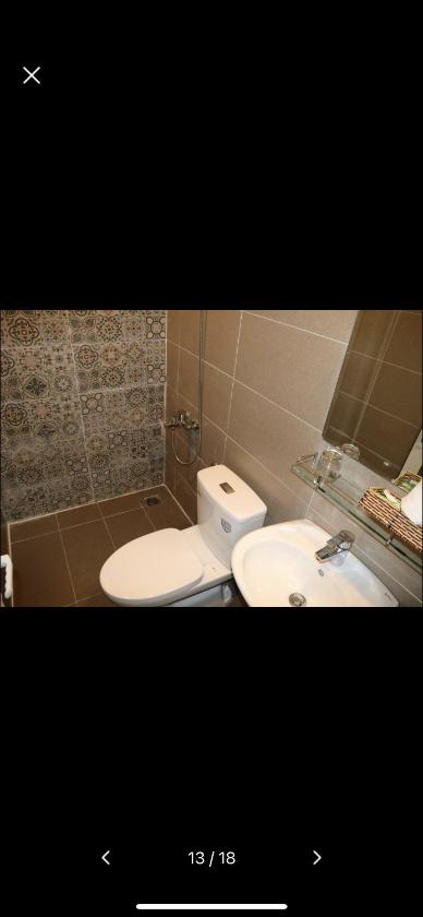 Phòng gia đình với phòng tắm riêng. Phòng gia đình với phòng tắm riêng.