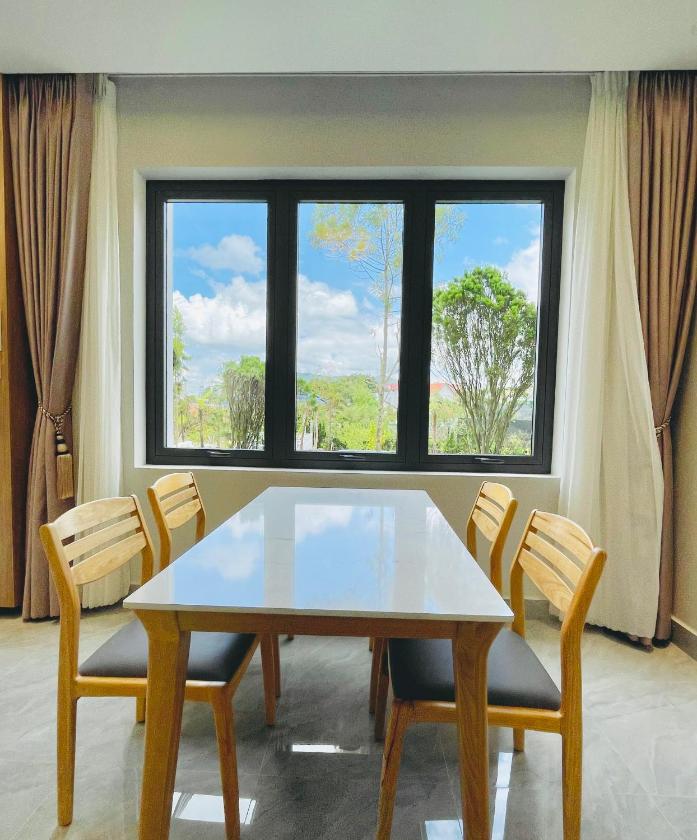 Studio Nhìn Ra Vườn