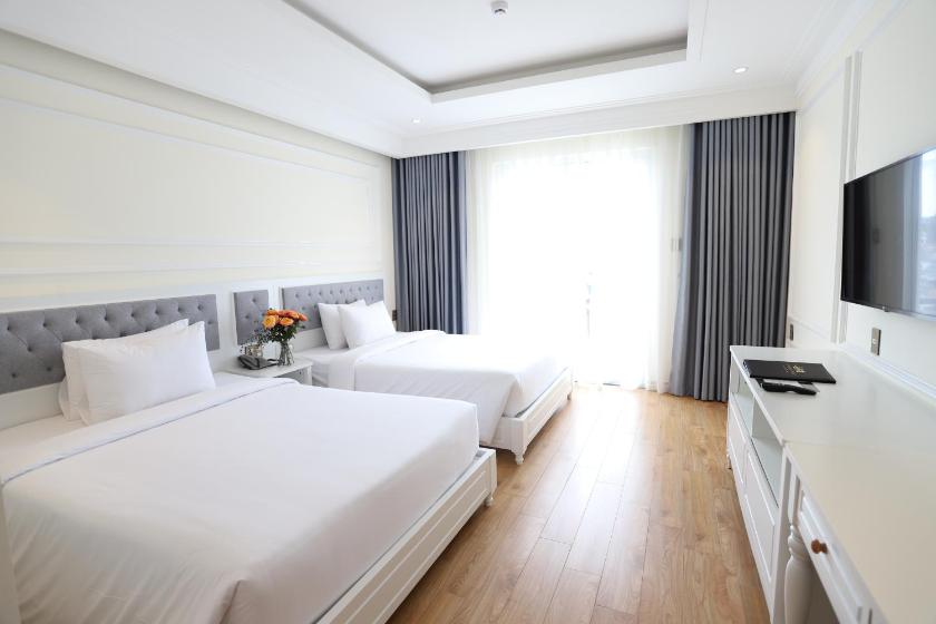 Phòng 2 giường đơn có ban công