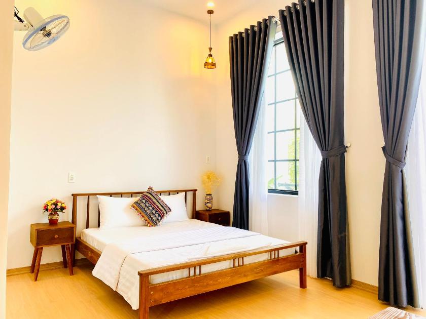 Phòng Có Giường Cỡ Queen Với Ban Công