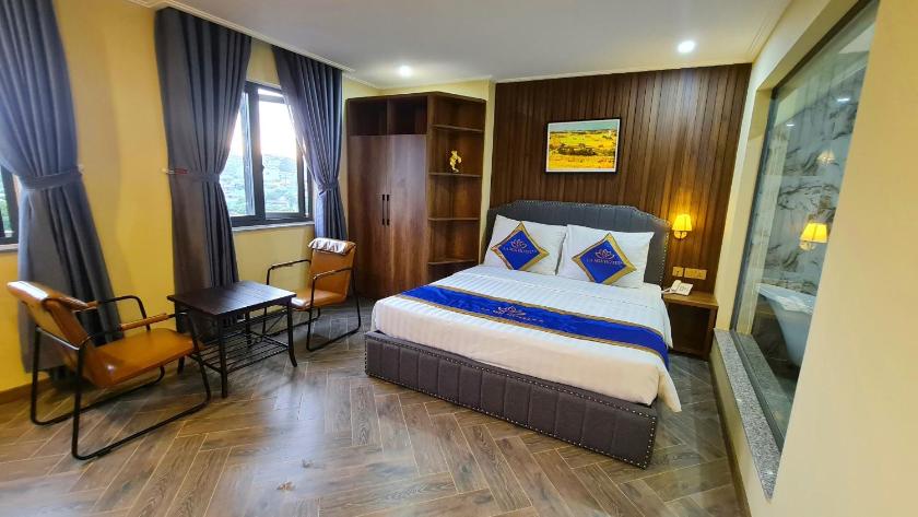 Phòng Có Giường Cỡ King Nhìn Ra Hồ Nước