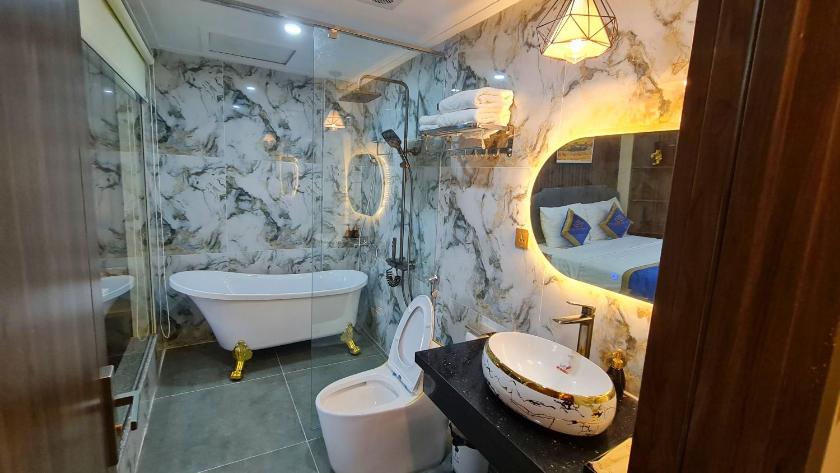 Phòng Có Giường Cỡ King Nhìn Ra Hồ Nước