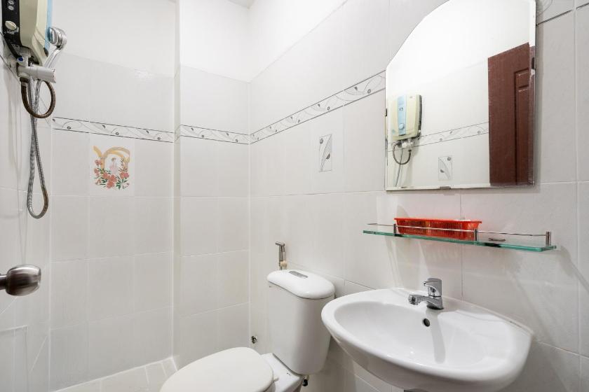 Phòng Deluxe Giường Đôi Có Ban Công