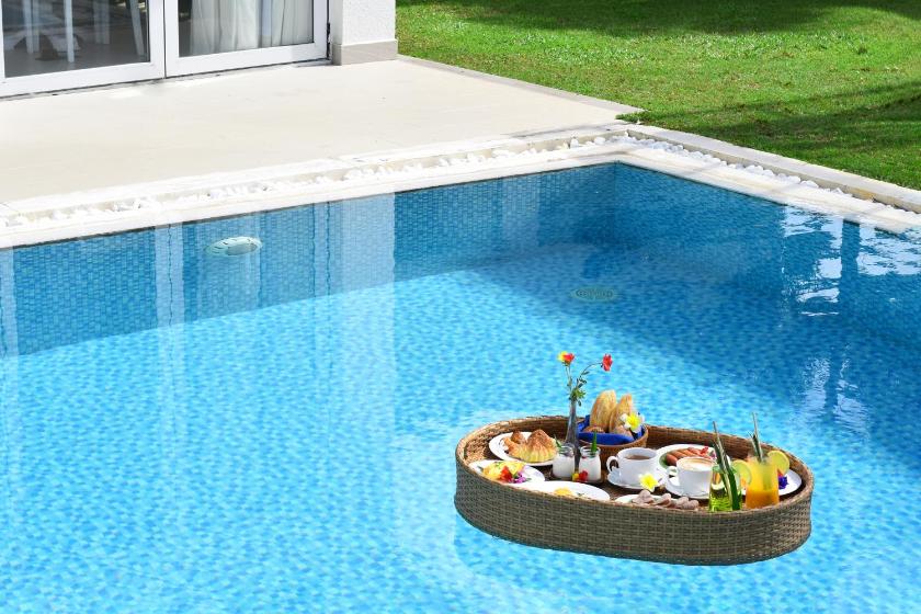 Biệt Thự 4 Phòng Ngủ Hướng Biển Có Hồ Bơi Riêng