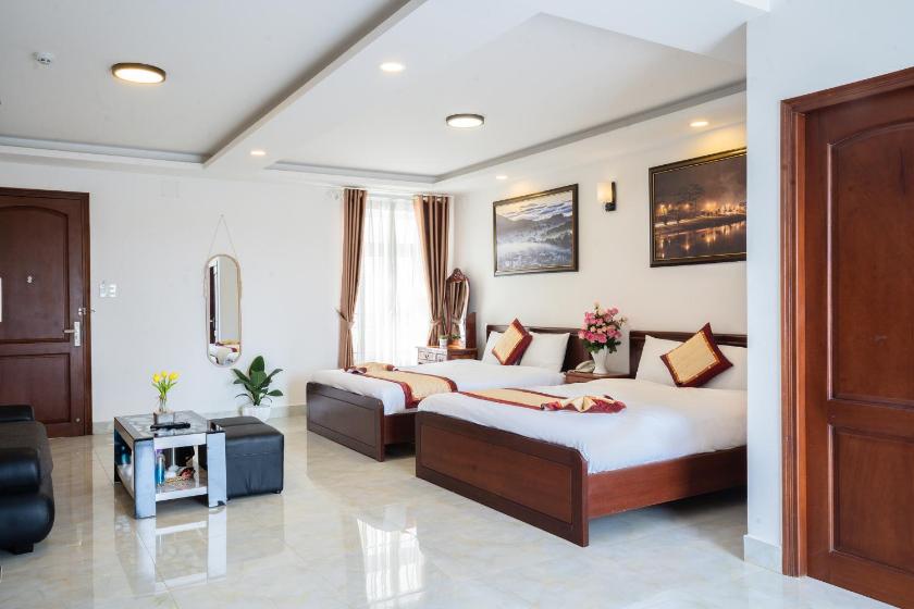 Suite Gia Đình Có Ban Công Suite Gia Đình Có Ban Công