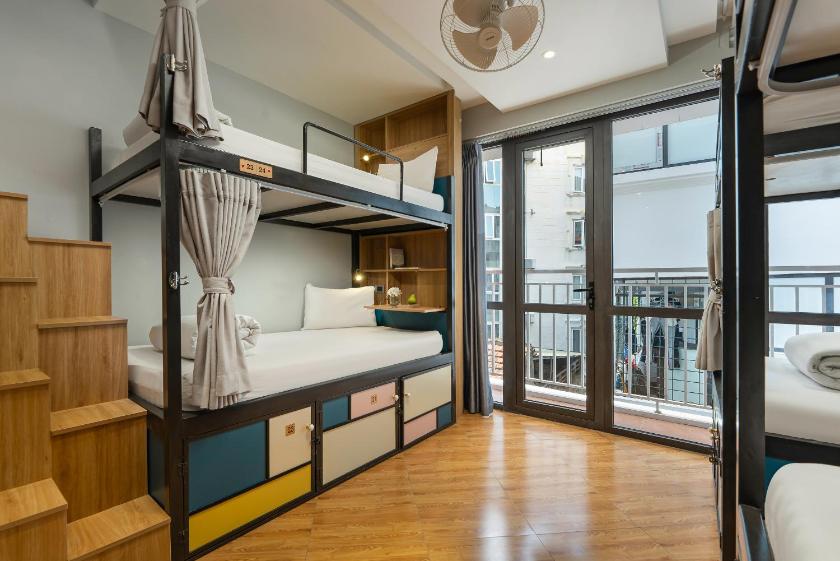 Giường Trong Phòng Ngủ Tập Thể 10 Giường Cho Cả Nam Lẫn Nữ