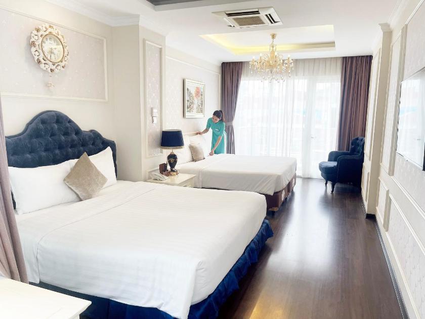 Suite Gia Đình Có Ban Công Suite Gia Đình Có Ban Công