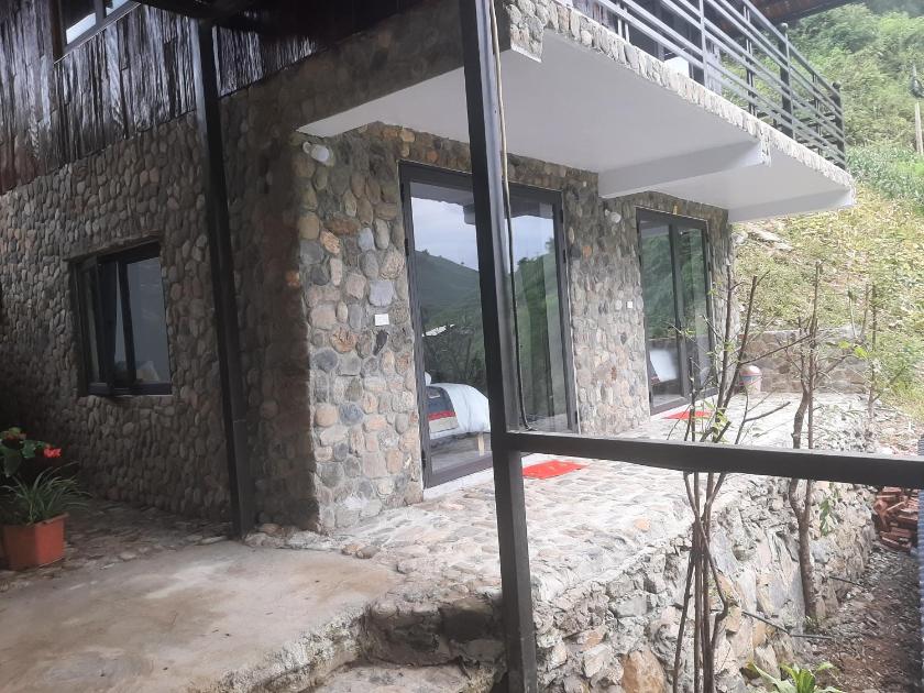 Bungalow với Sân hiên