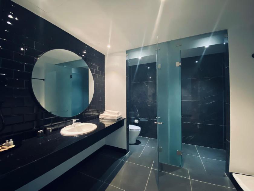 Phòng Có Giường Cỡ Queen Với Ban Công Phòng Có Giường Cỡ Queen Với Ban Công