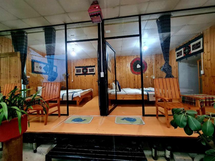 Phòng Deluxe (2 Người lớn + 1 Trẻ em)