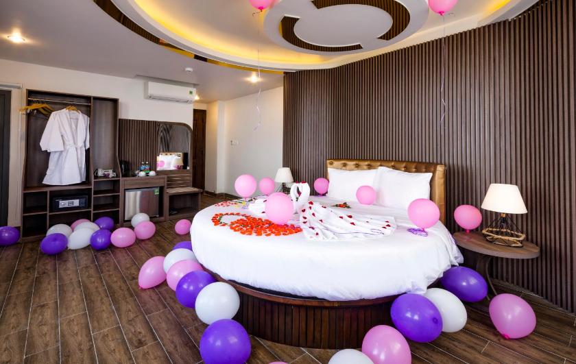 Suite Có Giường Cỡ King Nhìn Ra Biển