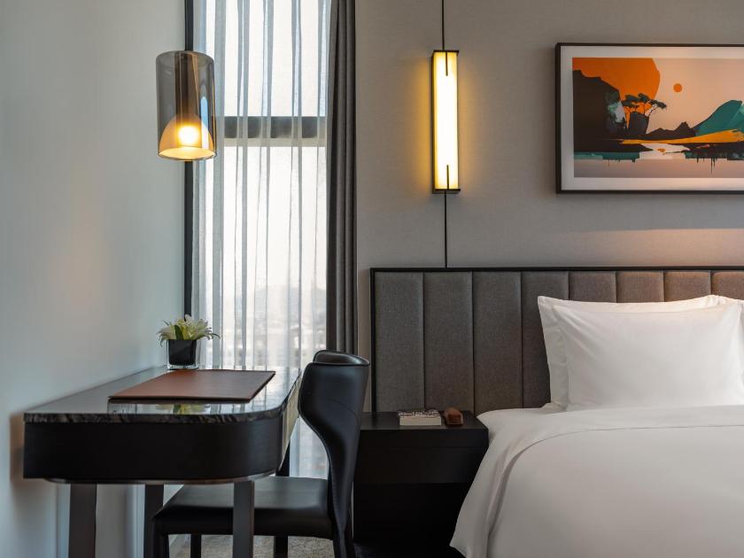 Deluxe River King Room with Bathtub - Complimentary Minibar and Afternoon Tea