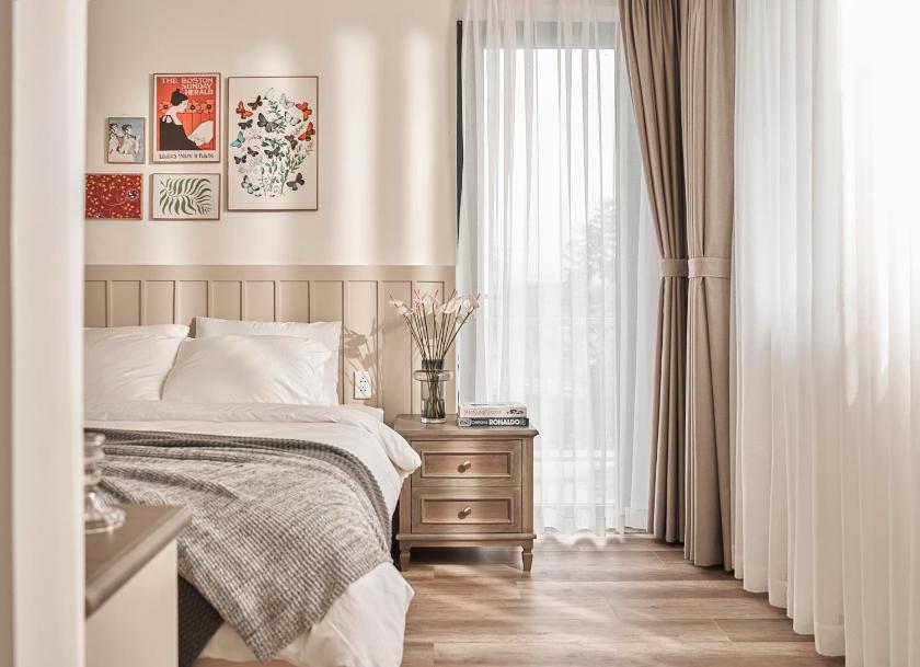 Suite có giường cỡ King với ban công