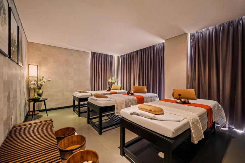 Senior Deluxe Room With Spa Offer (Free Minibar Per Stay)