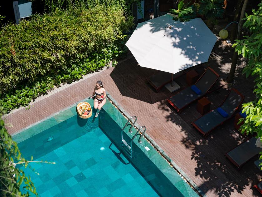 Suite Giường đôi Nhìn ra Hồ bơi/Vườn Suite Giường đôi Nhìn ra Hồ bơi/Vườn