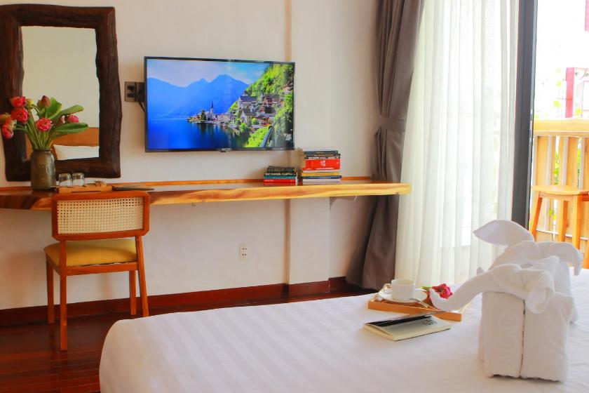 Phòng Deluxe Giường Đôi Có Ban Công Phòng Deluxe Giường Đôi Có Ban Công