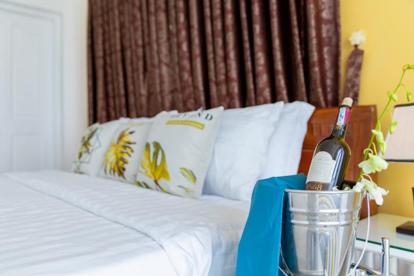 Biệt Thự - Trước Biển