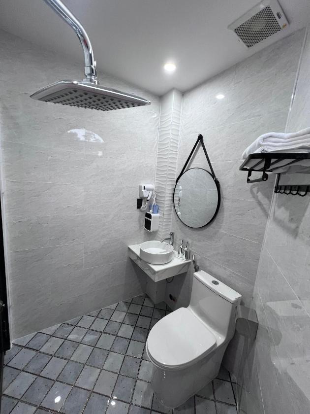 Phòng có giường cỡ King nhìn ra cảnh núi non Phòng có giường cỡ King nhìn ra cảnh núi non