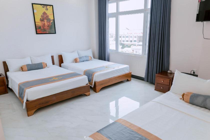 Phòng Gia Đình Có Ban Công