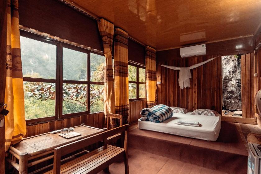 Phòng Giường Đôi Có Ban Công Riêng Nhìn Ra Thung Lũng 