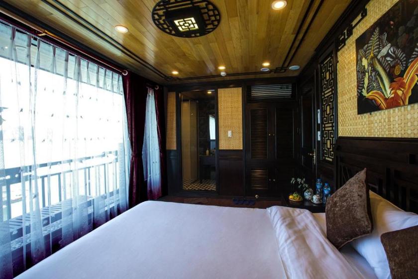 Deluxe Double Room with Balcony - Transportation Inclusive