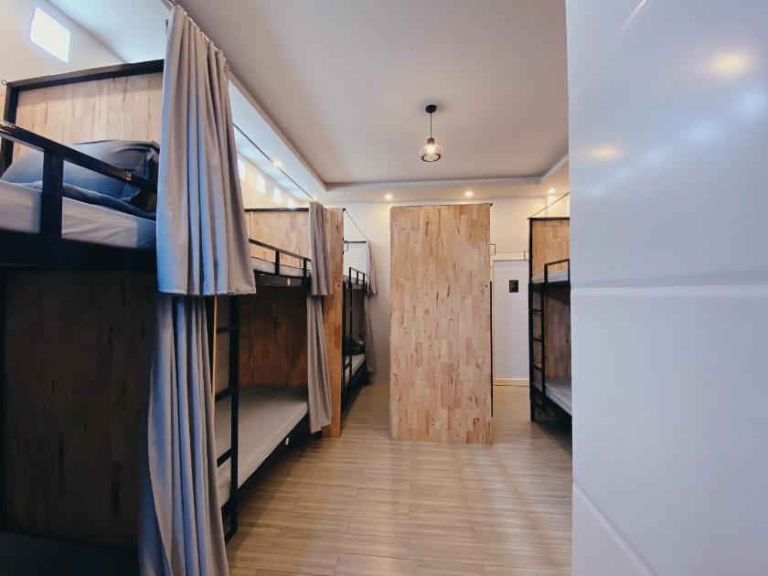 Giường Tầng Trong Phòng Ngủ Tập Thể Cho Nam Và Nữ Giường Tầng Trong Phòng Ngủ Tập Thể Cho Nam Và Nữ