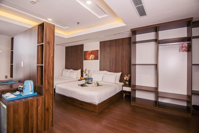 Suite Gia Đình Deluxe