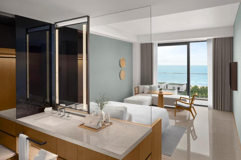 Phòng Premier Deluxe Giường Đôi Nhìn Ra Biển