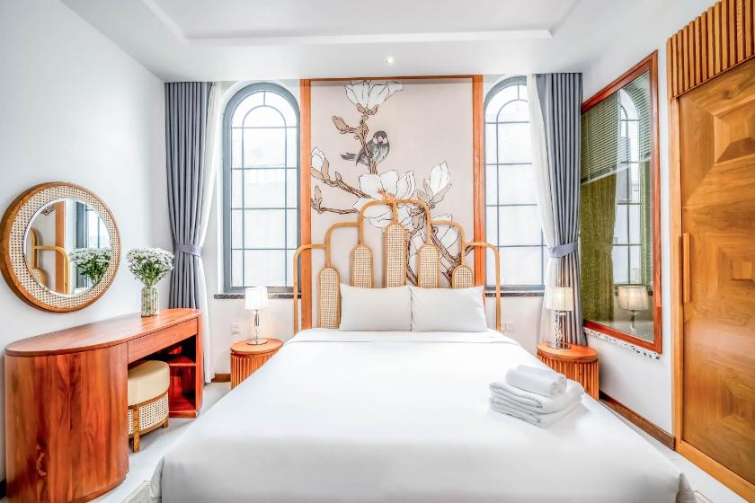 Phòng Deluxe Giường Đôi Có Bồn Tắm