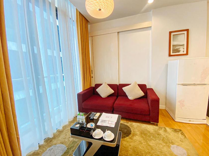 Phòng Deluxe Giường Đôi Có Ban Công