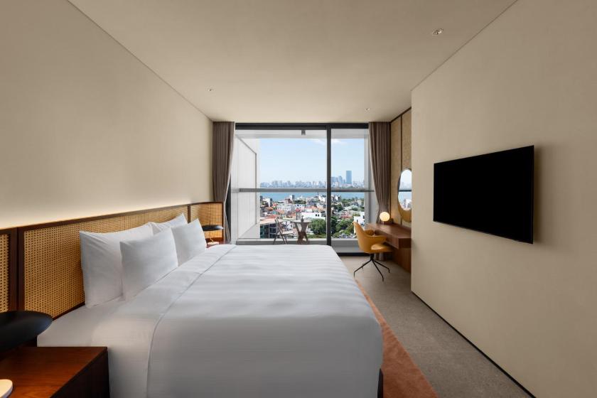 Phòng Superior Giường Đôi Nhìn Ra Hồ Nước