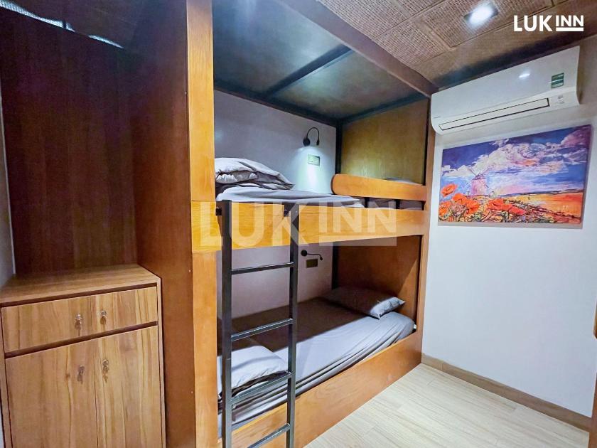 Giường Tầng Trong Phòng Ngủ Tập Thể Cho Nam Và Nữ