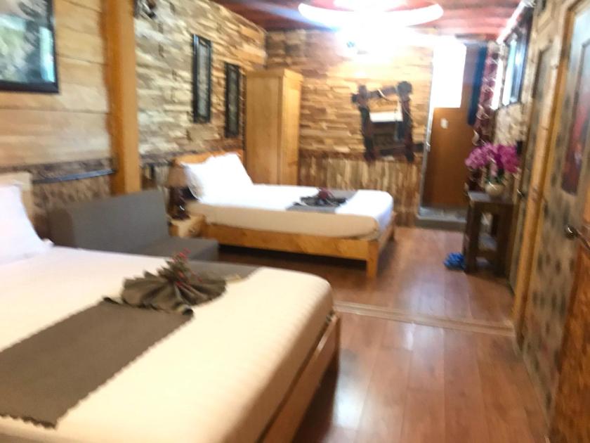 Phòng gia đình với phòng tắm riêng. Phòng gia đình với phòng tắm riêng.