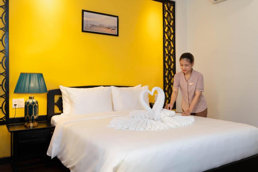 Phòng Deluxe Giường Đôi Nhìn Ra Vườn