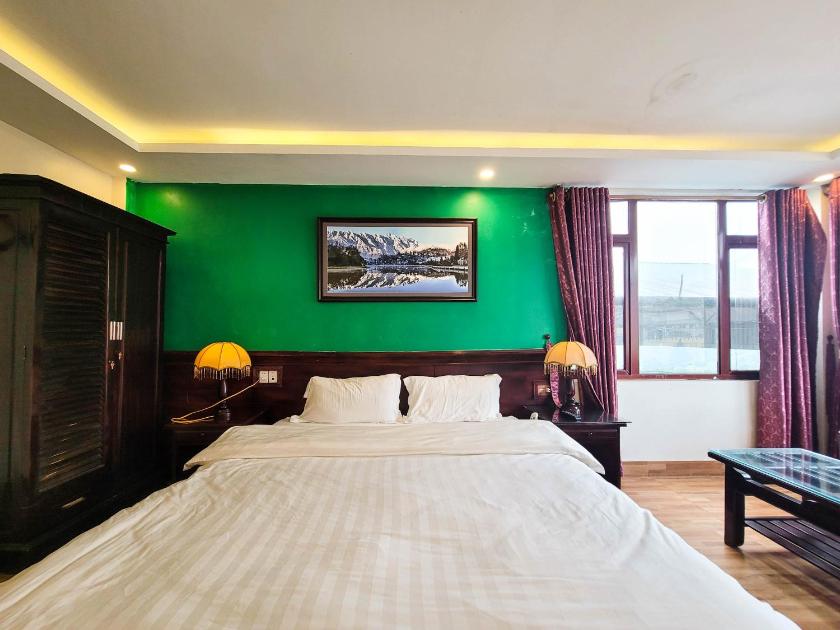 Phòng Deluxe Giường Đôi