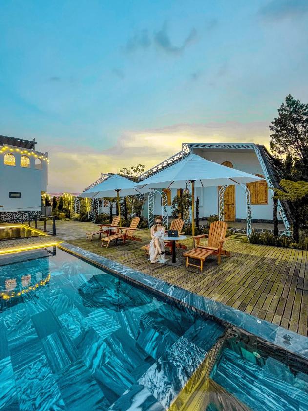 Phòng Có Giường Cỡ Queen Nhìn Ra Hồ Bơi